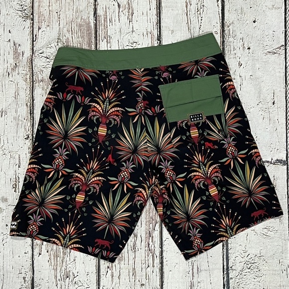 Billabong Beach Summer Board Shorts Bathing Suit Swim Trunks Men's Size 31 - Picture 2 of 7